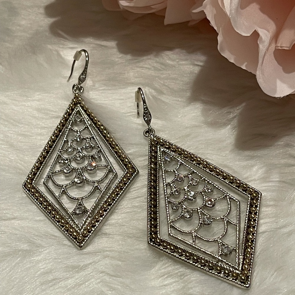 🌟3/$20🌟 large dangly chandelier earrings